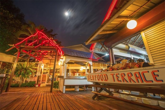 Gallery - Coral View Island Resort