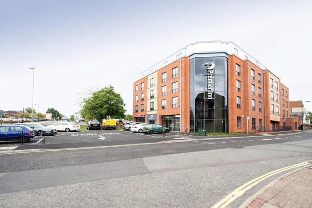 Gallery - Premier Inn Basingstoke Town Centre