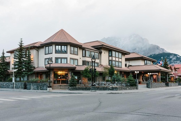 Gallery - Elk + Avenue Hotel