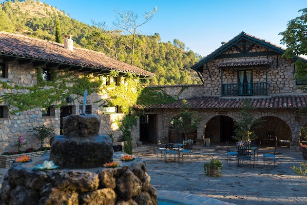 Gallery - Calerilla Hotel