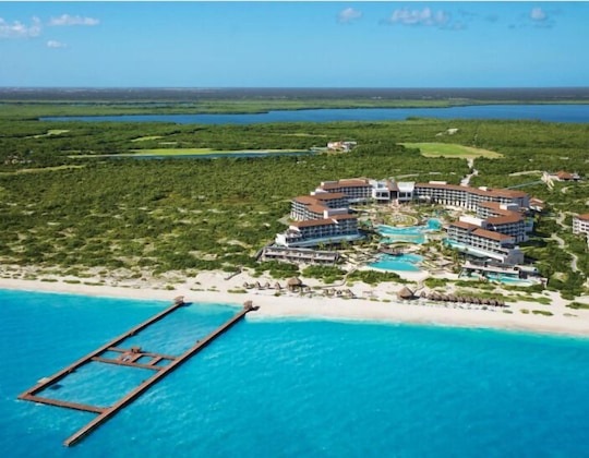 Gallery - Dreams Playa Mujeres Golf & Spa Resort