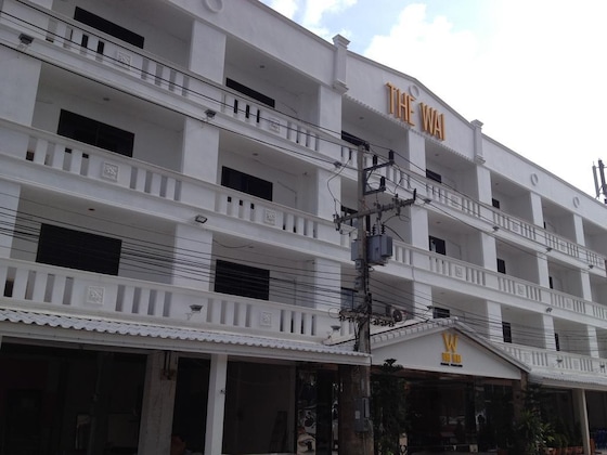 Gallery - The Wai Danok