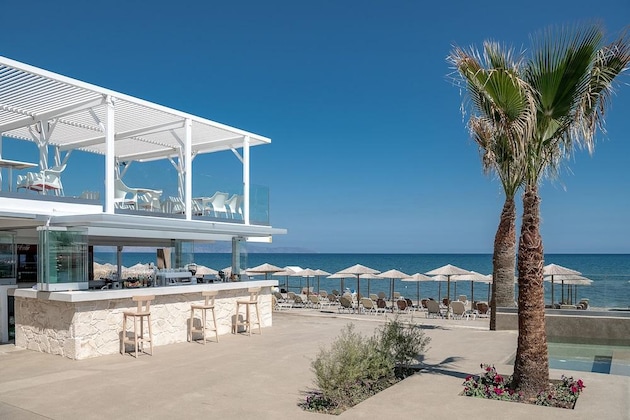 Gallery - Sea Front Villas
