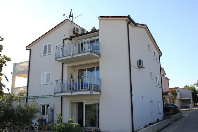 Gallery - Apartments 4 Dolphins Rogoznica