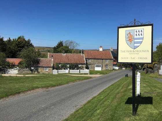 Gallery - The Fox And Hounds