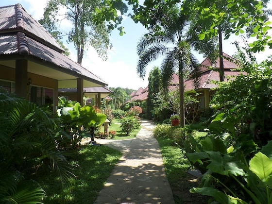 Gallery - Lanta Castaway Beach Resort