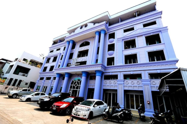 Gallery - T3 Residence