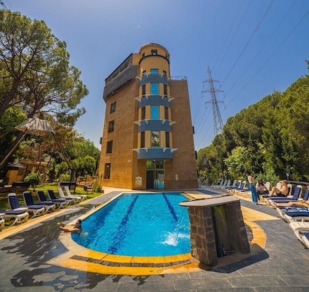 Gallery - Le Caravelle Beirut
