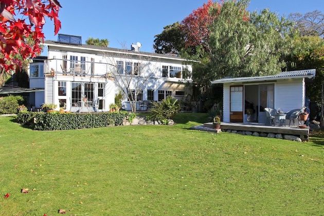 Gallery - Ah House Nelson City B&B