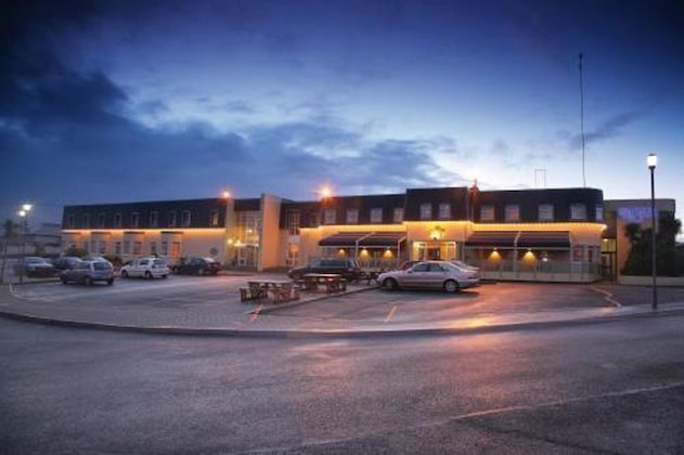 Gallery - White Sands Hotel