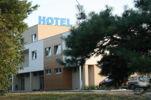 Gallery - Hotel River
