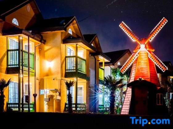 Gallery - Red Windmill Pension