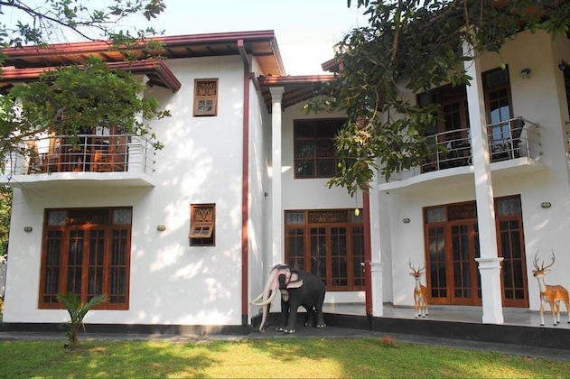 Gallery - Mahakumara White House Hotel