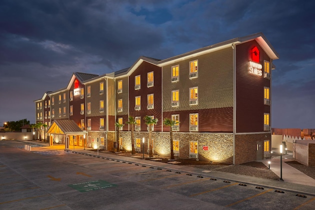 Gallery - Extended Suites Mexicali Cataviña
