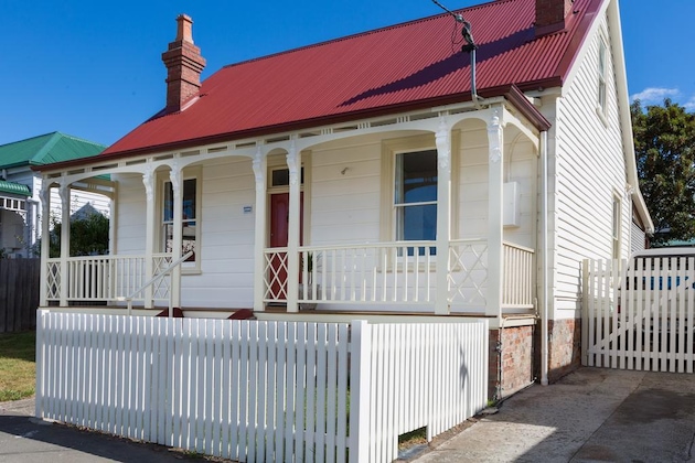 Gallery - Brampton Cottage