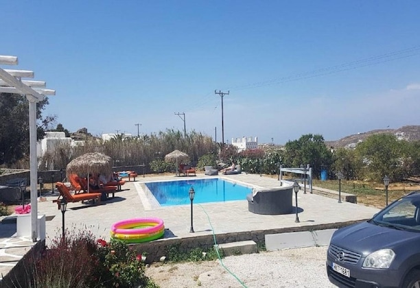 Gallery - Nikos Rooms