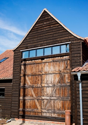 Gallery - Creeksea Place Barns