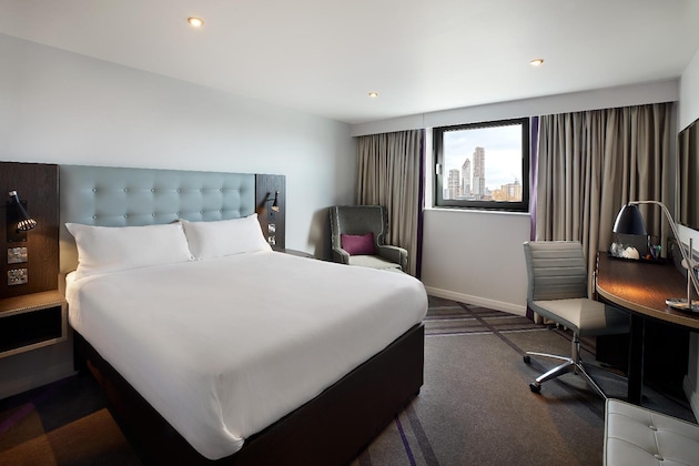 Gallery - Premier Inn London Tottenham Hale