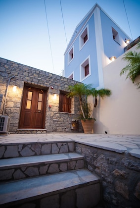 Gallery - Kaminos Village