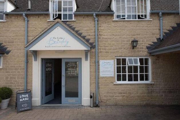 Gallery - The Lodge At Broadway
