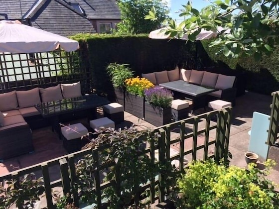 Gallery - The Wheatsheaf At Swinton