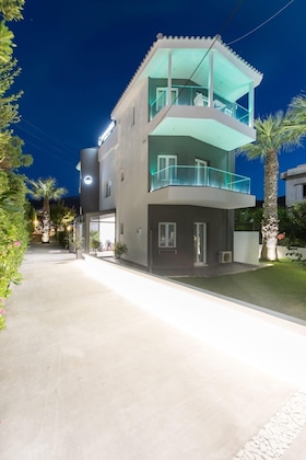 Gallery - Villa Ria Apartments & Suites