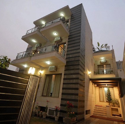 Gallery - Maxfort Sikandarpur Metro