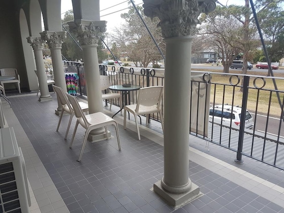 Gallery - Swansea Hotel