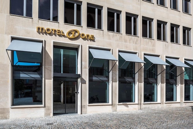 Gallery - Motel One Basel