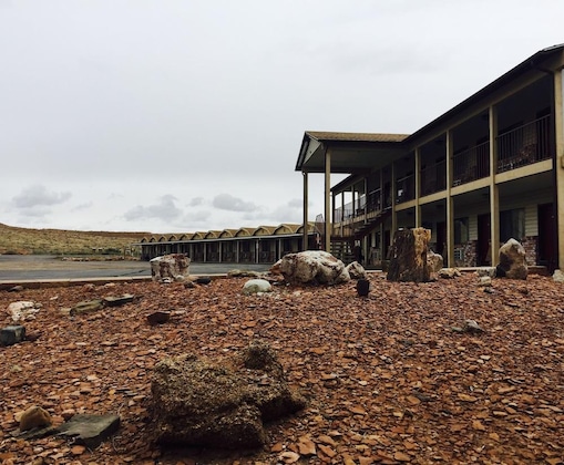 Gallery - Whispering Sands Motel