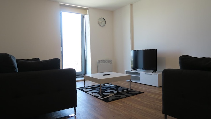 Gallery - Quay Apartments Millennium Tower
