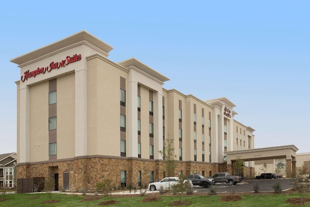 Gallery - Hampton Inn & Suites San Antonio Lackland Afb Seaworld