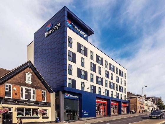 Gallery - Travelodge Eastleigh Central