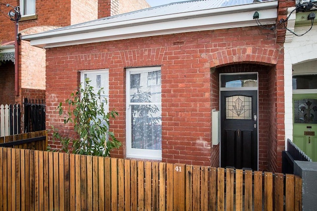 Gallery - White Room Apartments