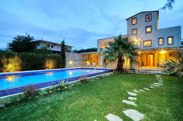 Gallery - Cretan Mansion With Heated Swimming Pool
