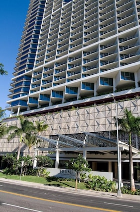 Gallery - Jet Luxury @ The Trump Waikiki