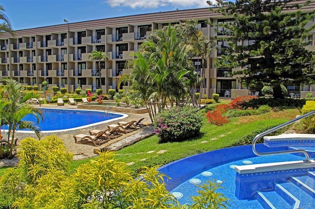Gallery - Irazu Hotel & Studios