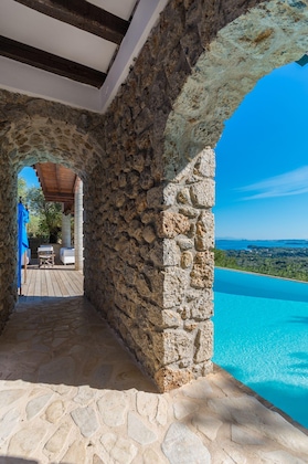 Gallery - Villa Bournella