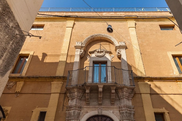 Gallery - Palazzo De Luca