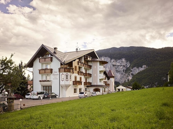 Gallery - Hotel Belvedere & Paradise Club Center