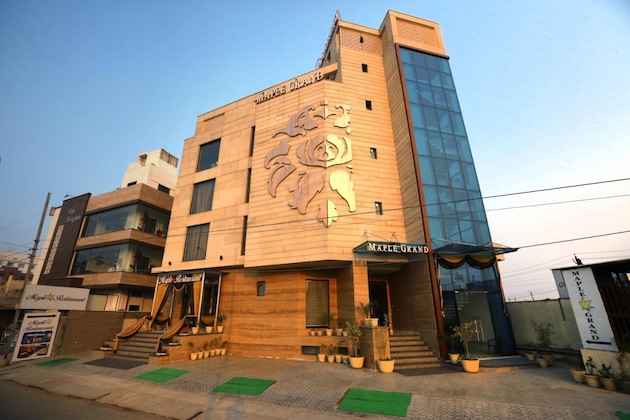 Gallery - Hotel Maple Grand