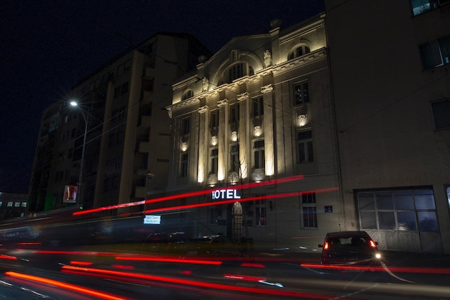 Gallery - Public House Hotel
