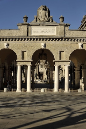 Gallery - Bergamo Inn 43