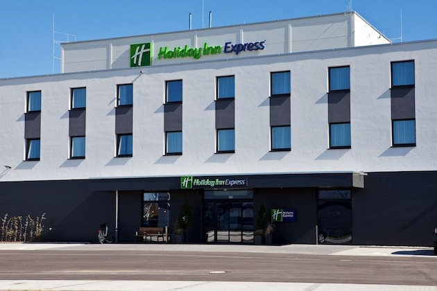 Gallery - Holiday Inn Express Ringsheim By Ihg