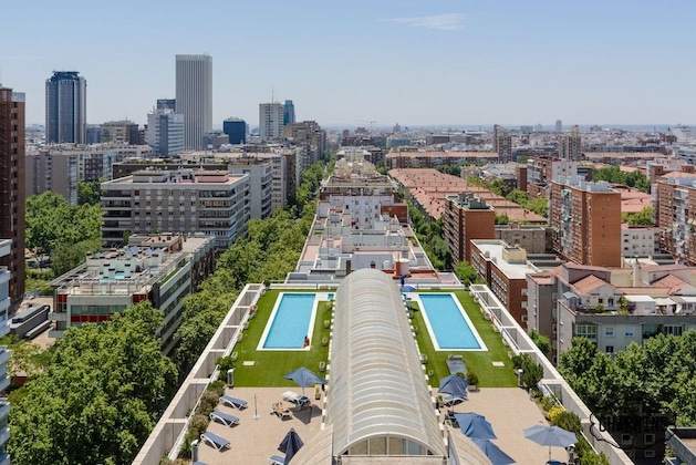 Gallery - Charming Eurobuilding 2 Luxury