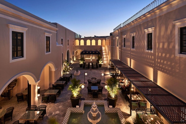 Gallery - Katikies Garden Santorini - The Leading Hotels Of The World