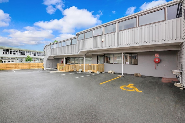 Gallery - Greenlane Motel