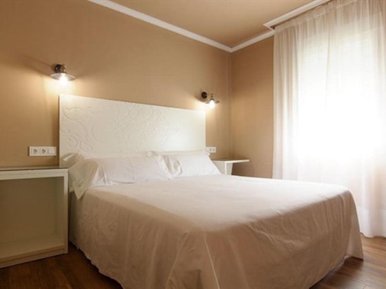 Gallery - Hostal Los Castañuelos