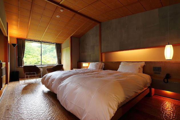 Gallery - Nanzenji Sando Kikusui
