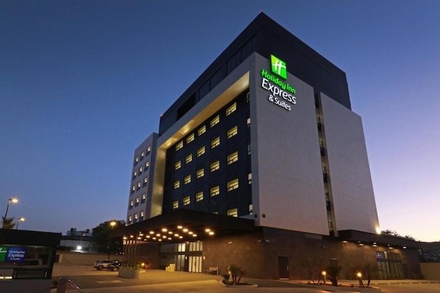 Gallery - Holiday Inn Express & Suites Ensenada Centro By Ihg